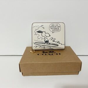 🌸New Coach X Peanuts Zip Around Medium Wallet With Snoopy Print